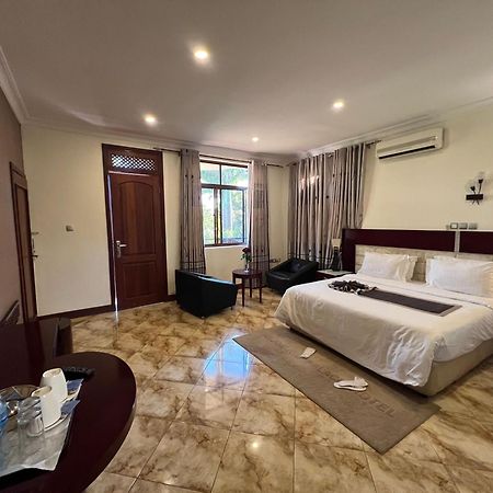Nejobugg Palace Hotel Nkoanrua Экстерьер фото