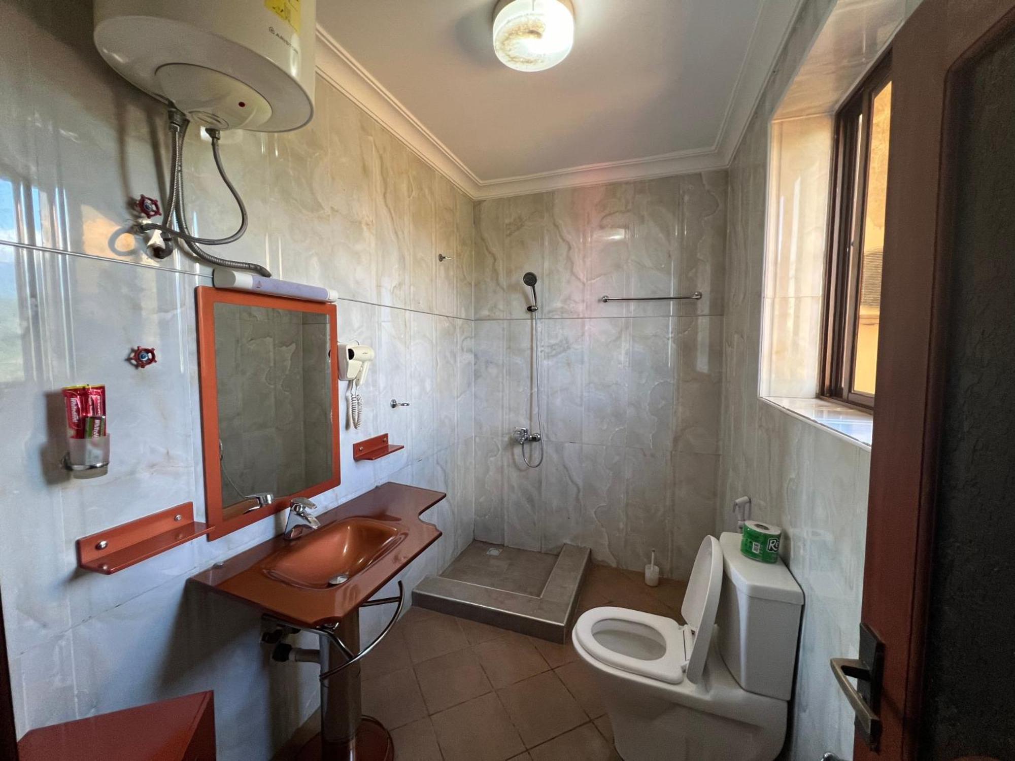 Nejobugg Palace Hotel Nkoanrua Экстерьер фото
