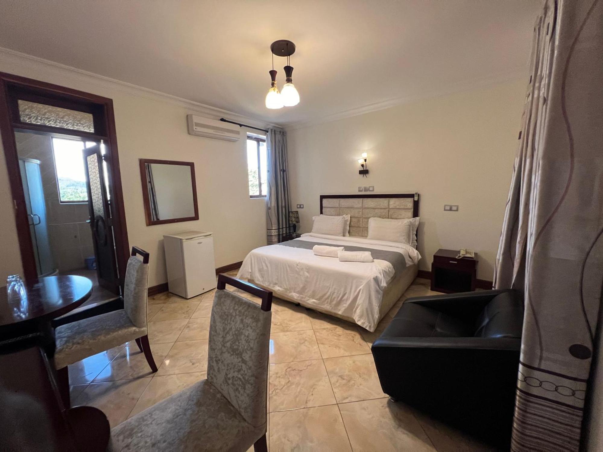 Nejobugg Palace Hotel Nkoanrua Экстерьер фото