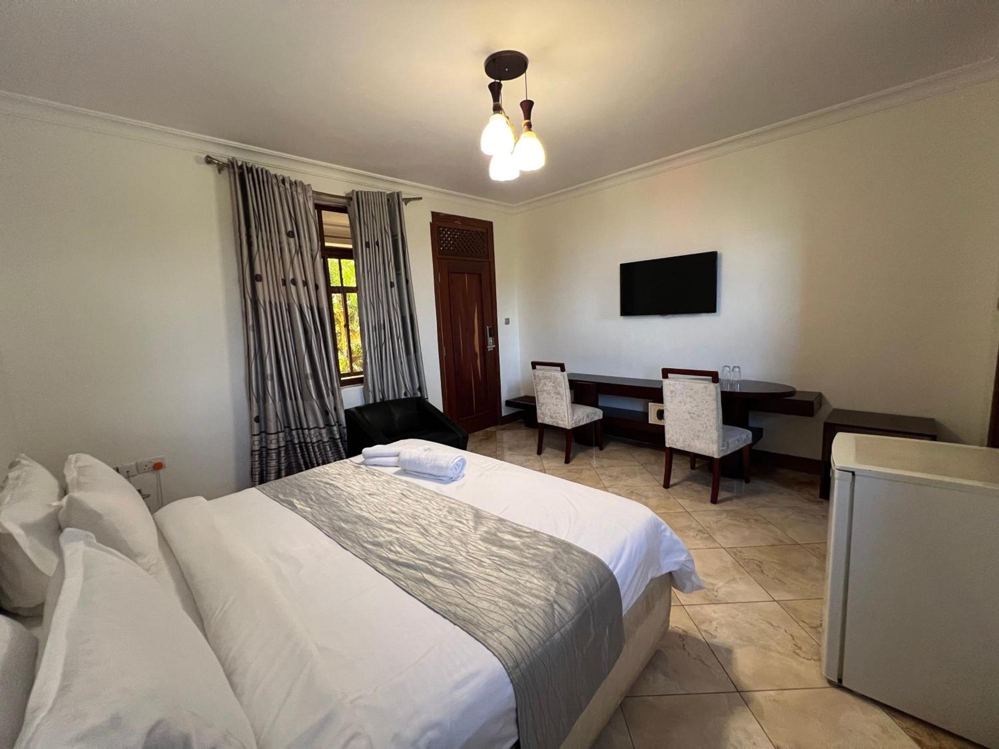 Nejobugg Palace Hotel Nkoanrua Экстерьер фото