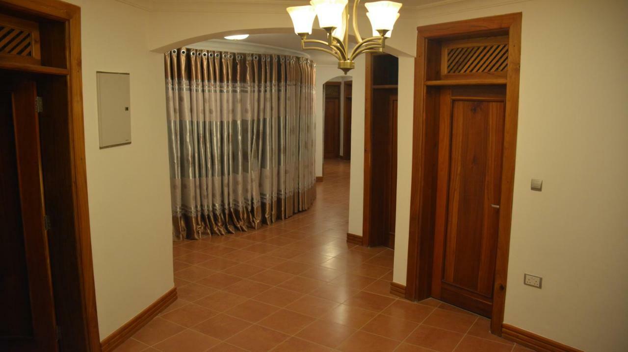 Nejobugg Palace Hotel Nkoanrua Экстерьер фото
