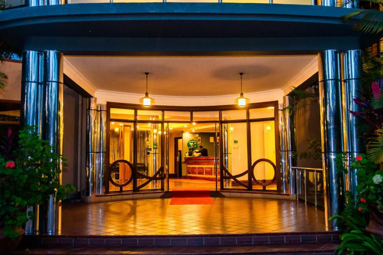 Nejobugg Palace Hotel Nkoanrua Экстерьер фото