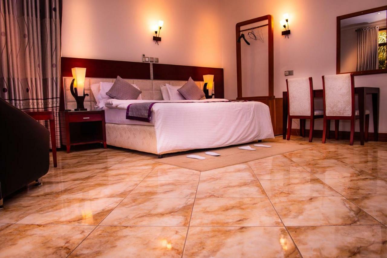 Nejobugg Palace Hotel Nkoanrua Экстерьер фото