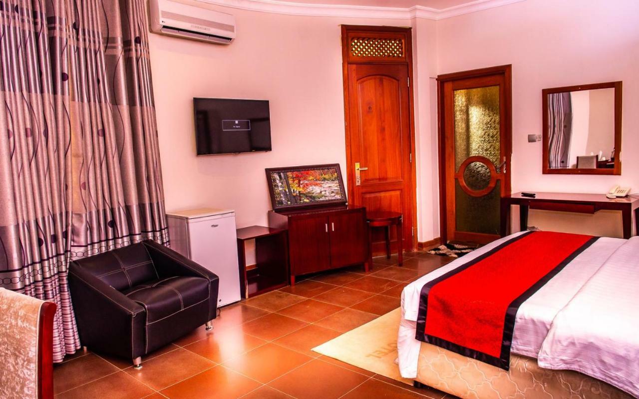 Nejobugg Palace Hotel Nkoanrua Экстерьер фото
